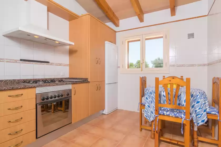 Holiday rentals in Can tomeu (ses salines), ses Salines