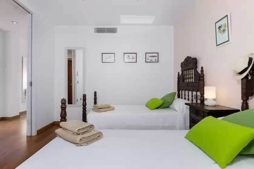 Holiday rentals in Ponent, Portocolom