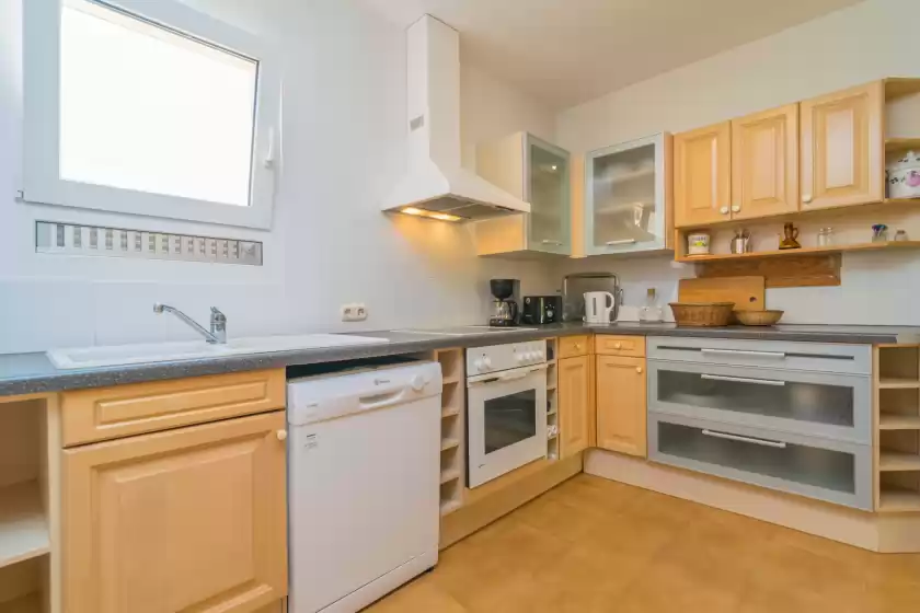 Holiday rentals in Can clavell, Urbanització Montfarrutx