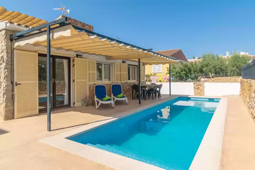 Holiday rentals in Can clavell, Urbanització Montfarrutx