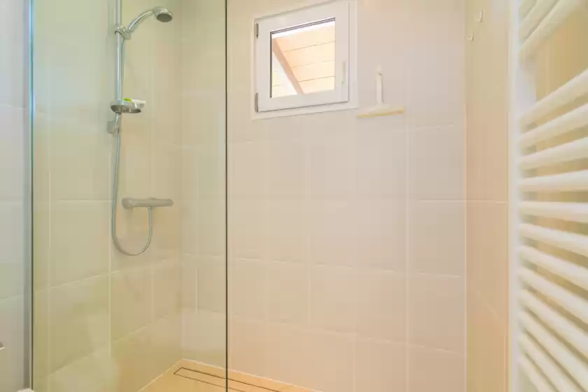 Holiday rentals in Can clavell, Urbanització Montfarrutx