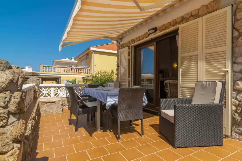Holiday rentals in Can clavell, Urbanització Montfarrutx