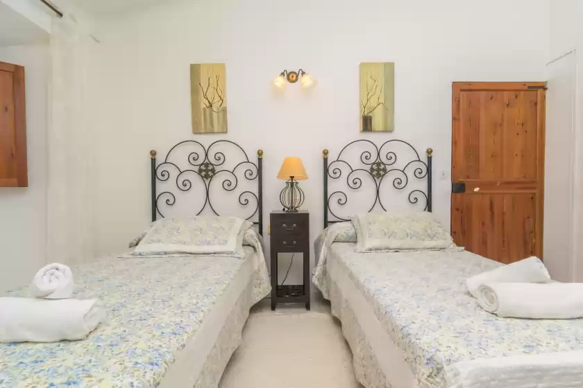 Holiday rentals in Can tiona, s'Arracó