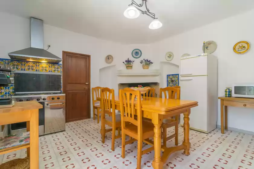 Holiday rentals in Can tiona, s'Arracó