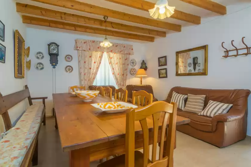 Holiday rentals in Can tiona, s'Arracó