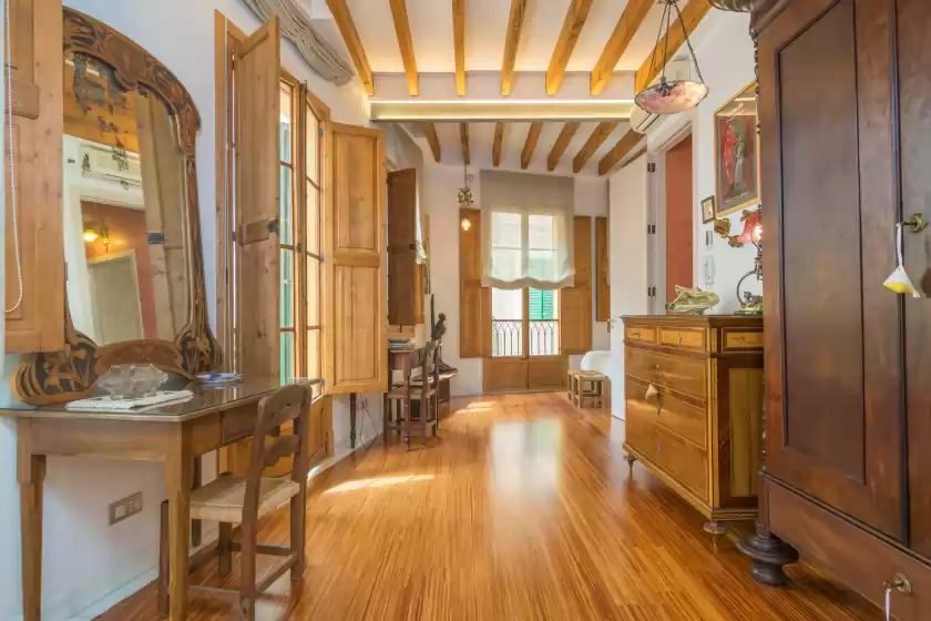 Holiday rentals in Miraclet - adults only, Palma