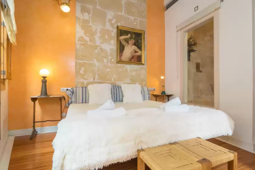 Holiday rentals in Miraclet - adults only, Palma