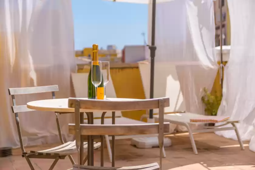 Holiday rentals in Miraclet - adults only, Palma