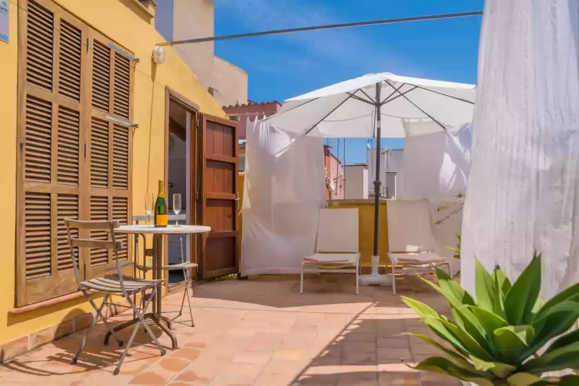 Holiday rentals in Miraclet - adults only, Palma