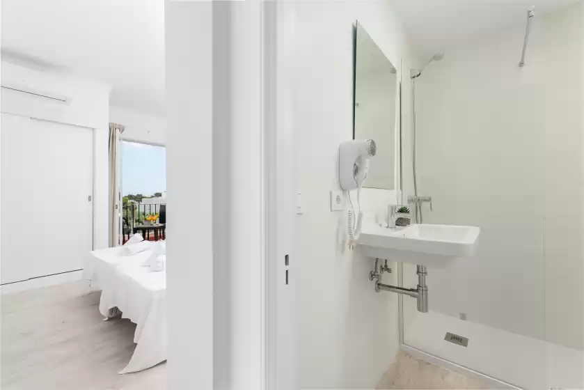 Holiday rentals in Hostal talamanca, Cala d'Or