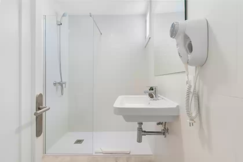 Holiday rentals in Hostal talamanca, Cala d'Or