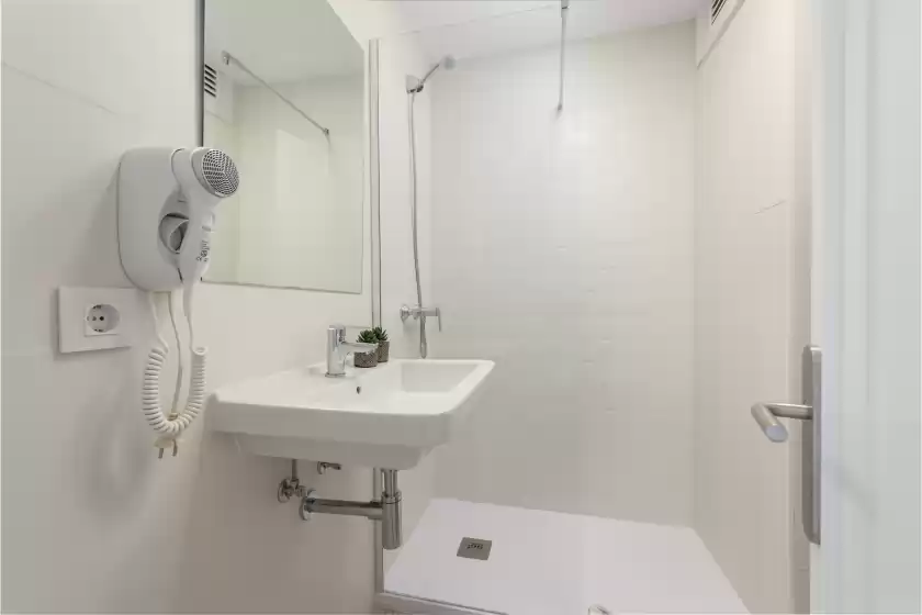 Holiday rentals in Hostal talamanca, Cala d'Or