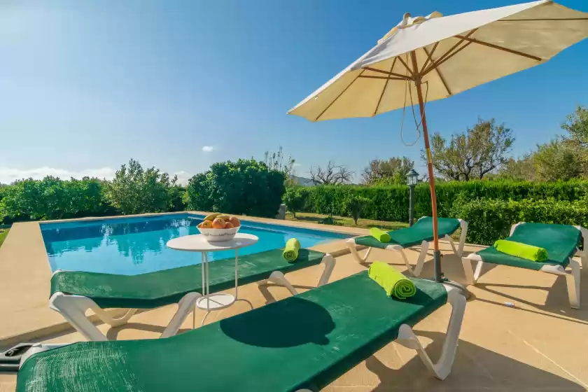 Holiday rentals in Can tut, Campanet
