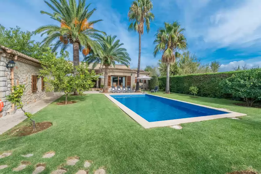 Holiday rentals in Finca pou nou, Inca