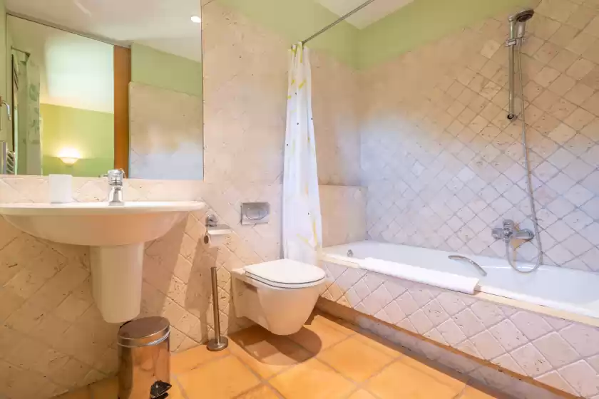 Holiday rentals in Can toni gat, Bunyola