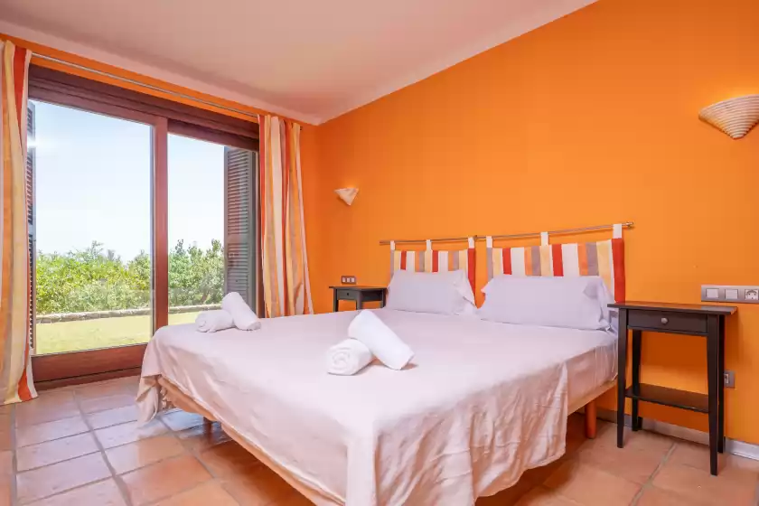 Holiday rentals in Can toni gat, Bunyola