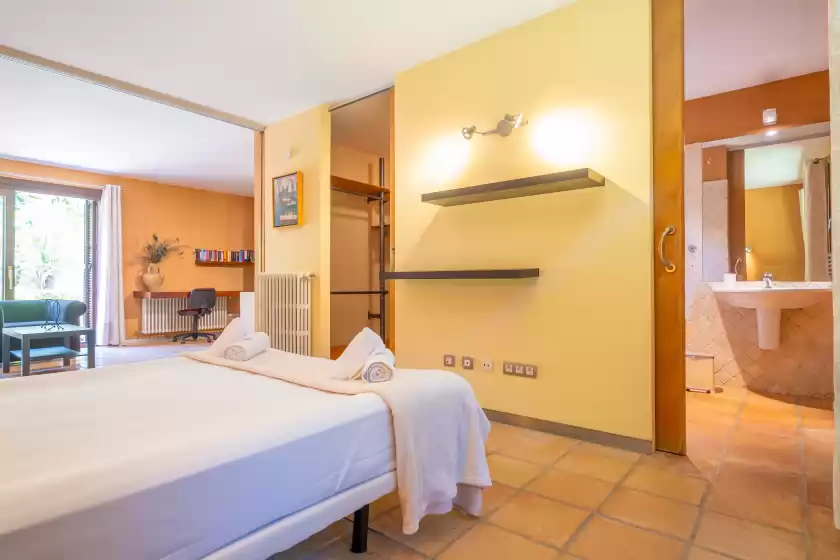 Holiday rentals in Can toni gat, Bunyola