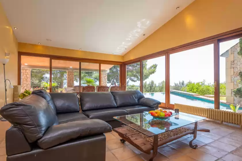 Holiday rentals in Can toni gat, Bunyola