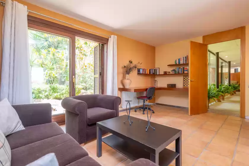 Holiday rentals in Can toni gat, Bunyola