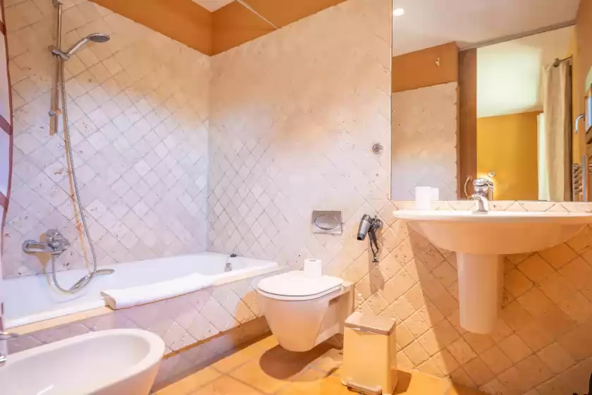 Holiday rentals in Can toni gat, Bunyola