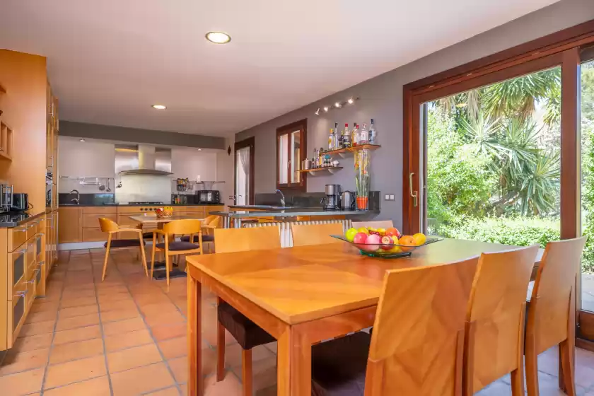 Holiday rentals in Can toni gat, Bunyola