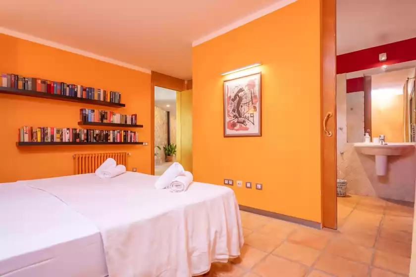 Holiday rentals in Can toni gat, Bunyola