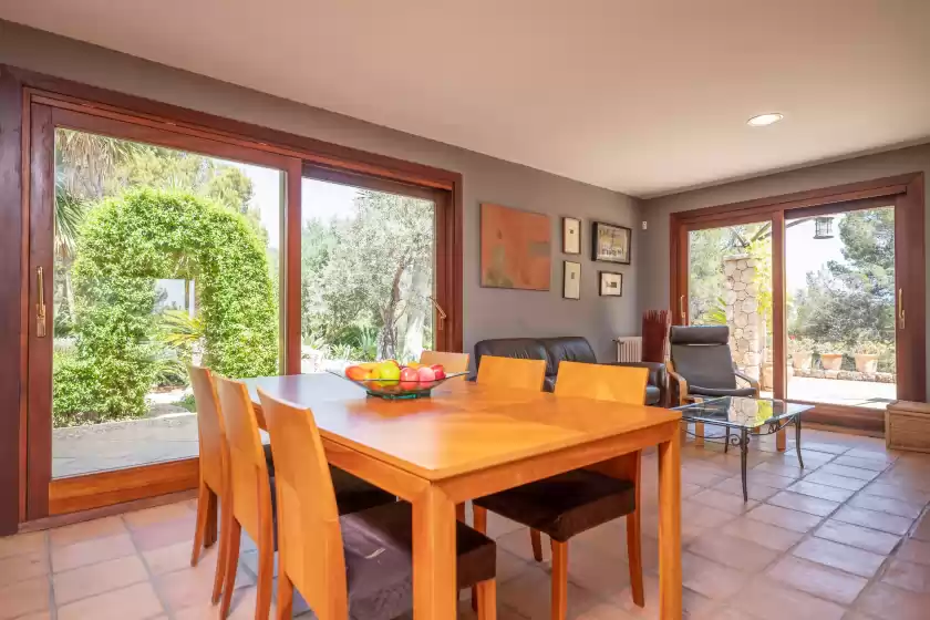 Holiday rentals in Can toni gat, Bunyola