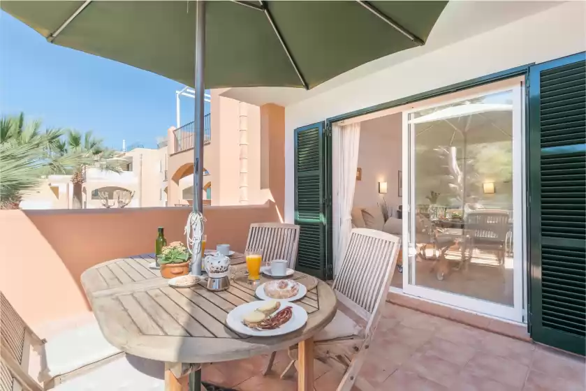 Holiday rentals in Burgit, es Cap des Moro