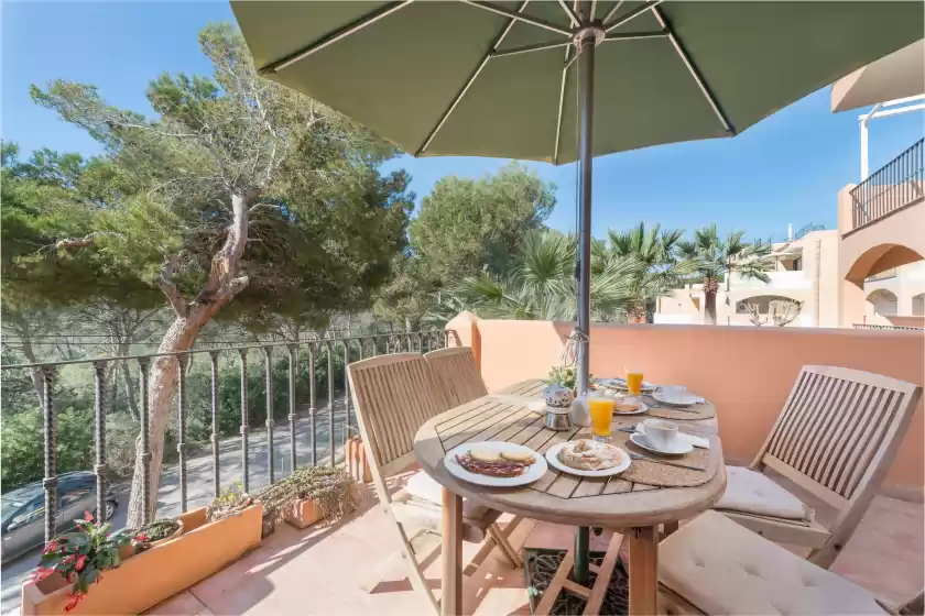 Holiday rentals in Burgit