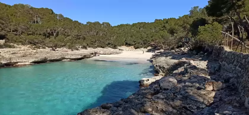 Holiday rentals in Burgit, es Cap des Moro