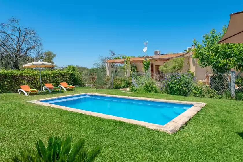 Holiday rentals in El reboster (carboneras), Maria de la Salut