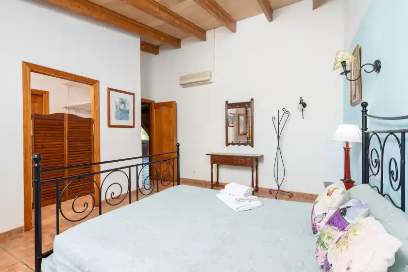Holiday rentals in El reboster (carboneras), Maria de la Salut