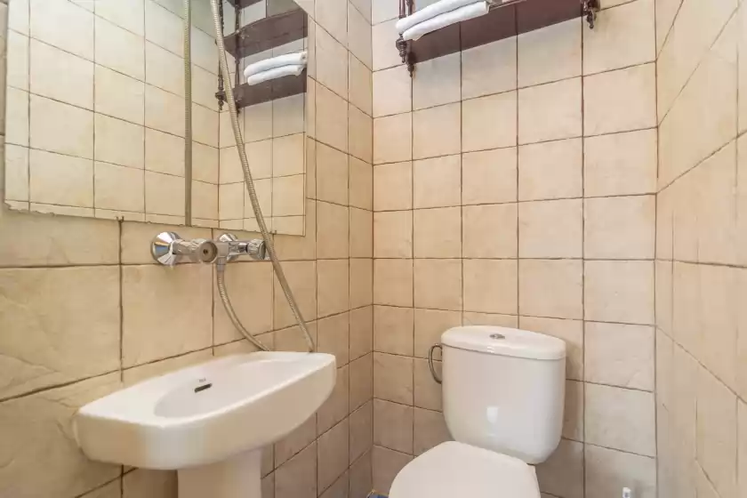 Holiday rentals in El reboster (carboneras), Maria de la Salut