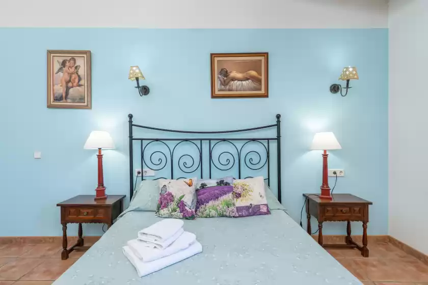 Holiday rentals in El reboster (carboneras), Maria de la Salut