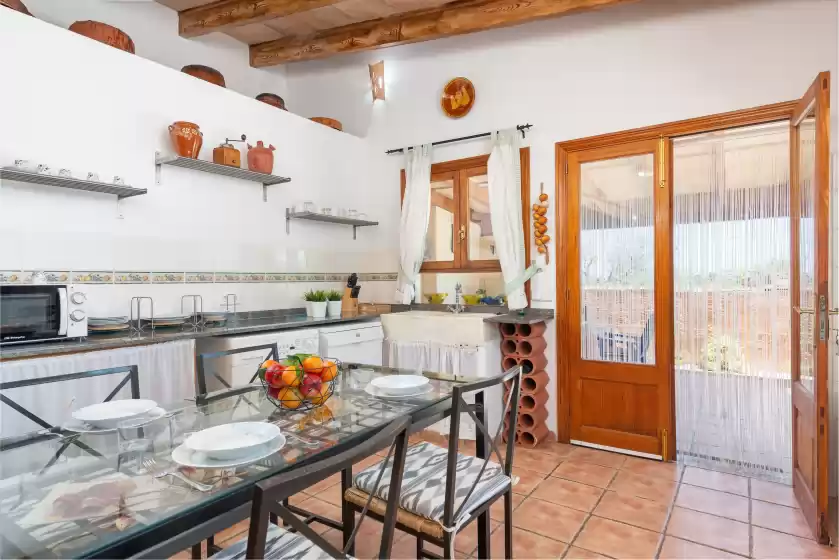 Holiday rentals in El reboster (carboneras), Maria de la Salut