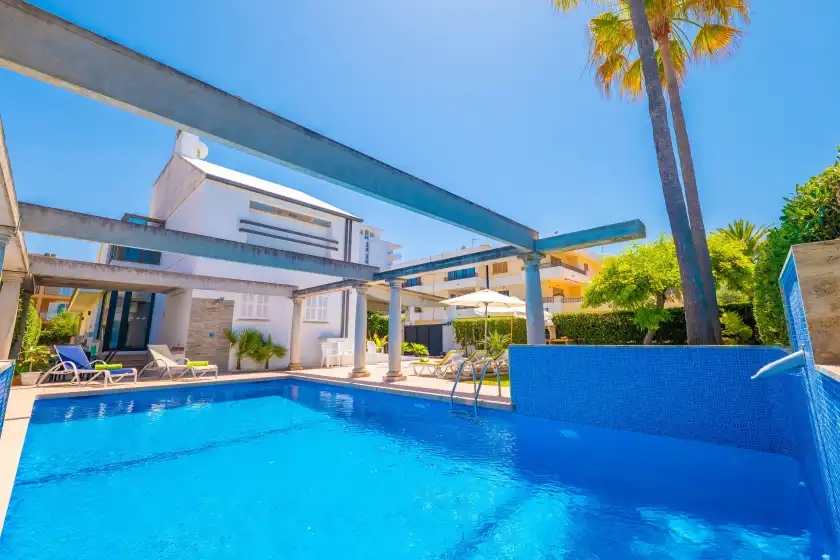 Holiday rentals in Estrel, Can Picafort