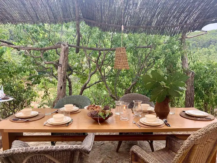 Holiday rentals in Can peñes