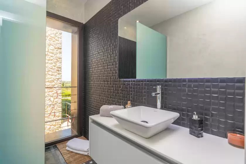 Holiday rentals in Sa garriga den garau, Ariany