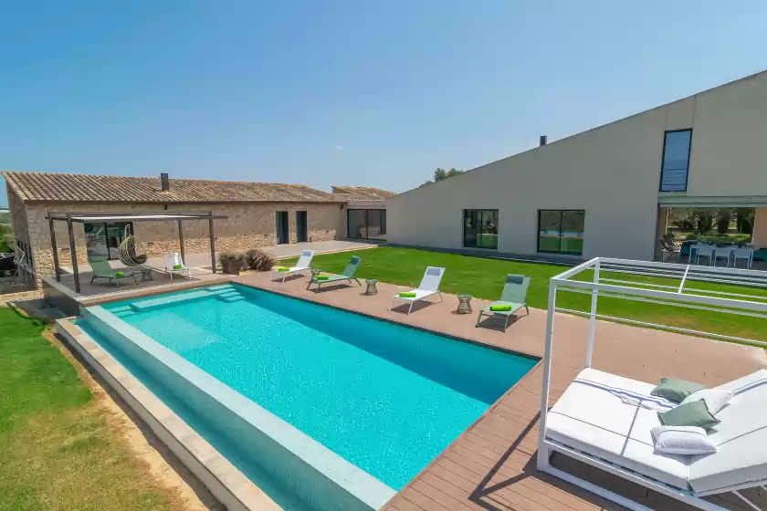 Holiday rentals in Sa garriga den garau, Ariany