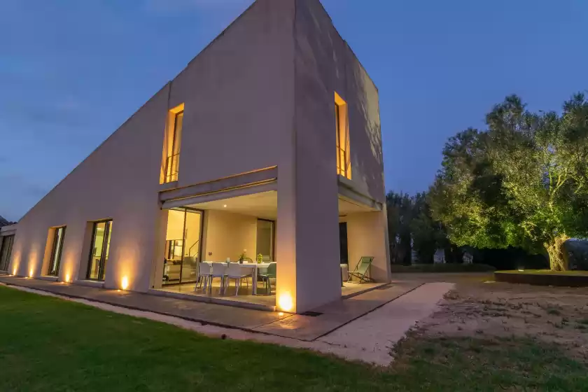 Holiday rentals in Sa garriga den garau, Ariany