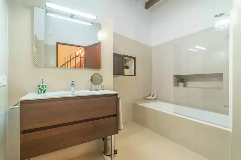 Holiday rentals in Sa teulera de pina, Pina