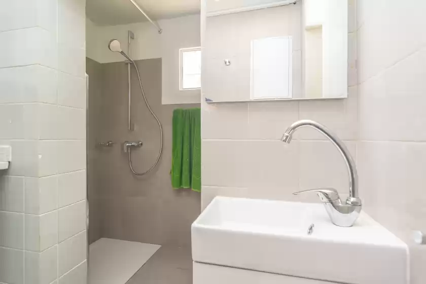 Holiday rentals in Sa teulera de pina, Pina