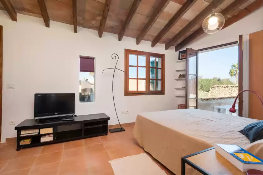 Holiday rentals in Sa teulera de pina, Pina
