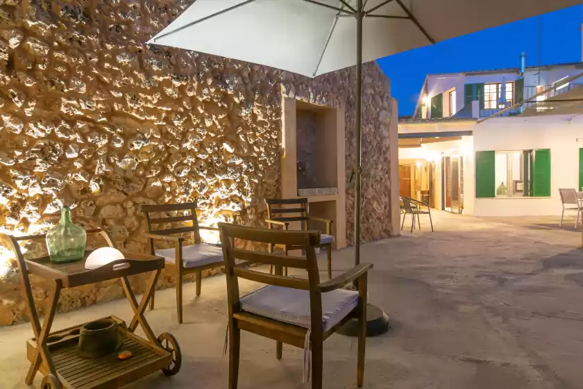 Holiday rentals in Sa teulera de pina, Pina