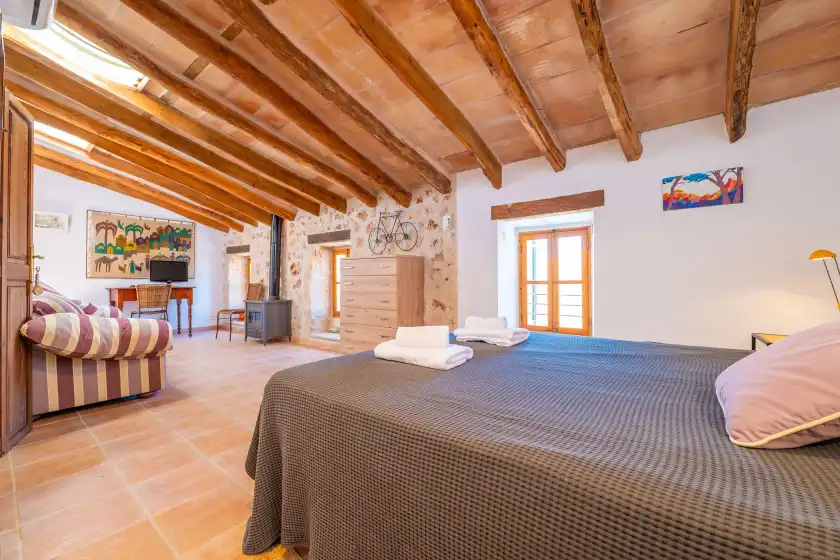Holiday rentals in Sa teulera de pina, Pina