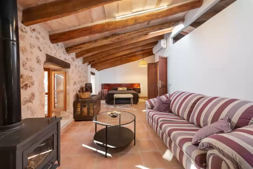 Holiday rentals in Sa teulera de pina, Pina