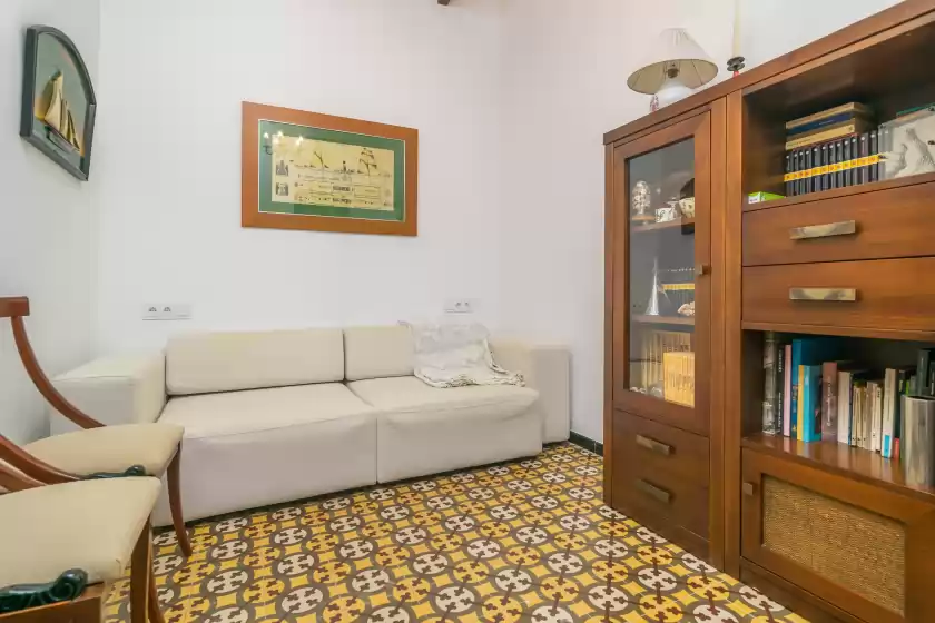 Holiday rentals in Sa teulera de pina, Pina