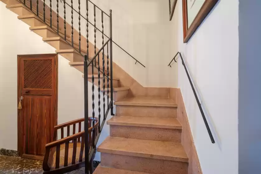 Holiday rentals in Sa teulera de pina, Pina