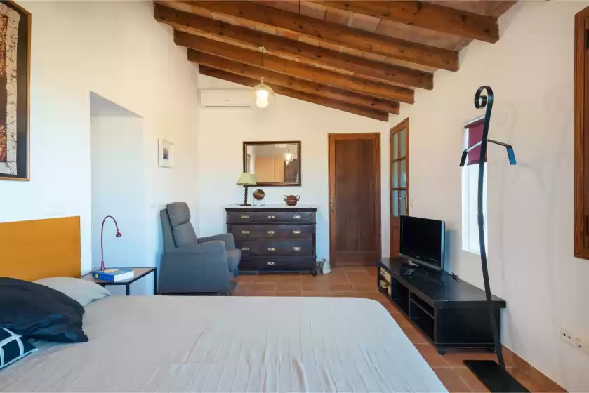 Holiday rentals in Sa teulera de pina, Pina