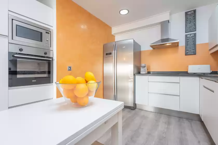 Holiday rentals in Porto luz, el Port